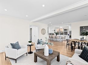 32 Kingsbury A, Wellesley MA 02481