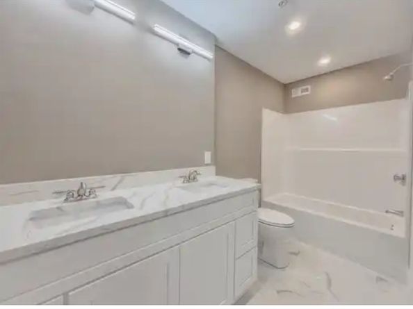 63 Progressive St, Worcester MA 01604