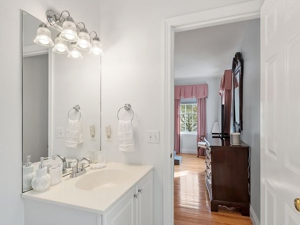 34 Joseph Rd, Shrewsbury MA 01545