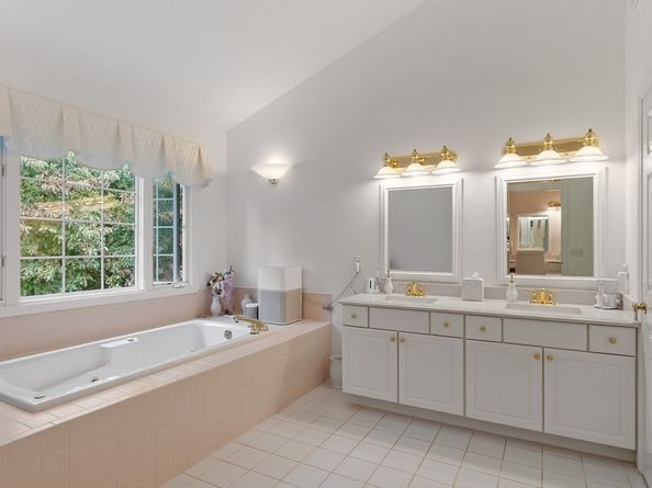 34 Joseph Rd, Shrewsbury MA 01545