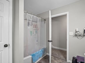 35 Cedar St 6, Gardner MA 01440