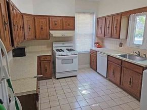 4 Saint Paul St, Cambridge MA 02139