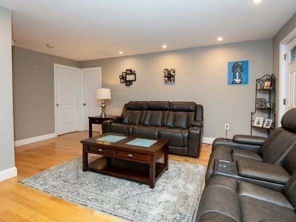 46 Wardwell Ave, Lynn MA 01902