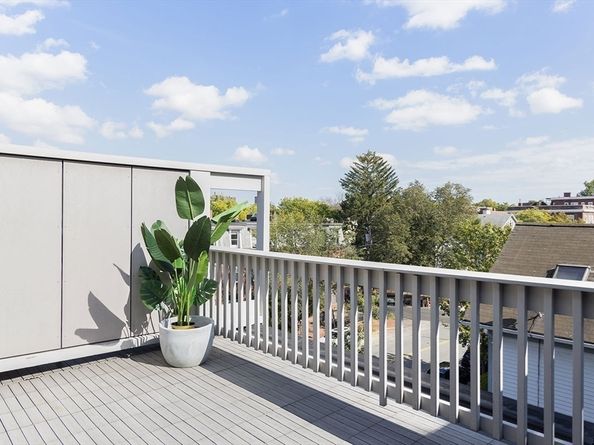 2 Ellery Square, Cambridge MA 02138