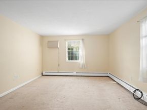 26 Williamsburg Ct 22, Shrewsbury MA 01545