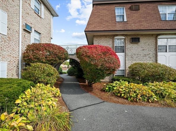 26 Williamsburg Ct 22, Shrewsbury MA 01545