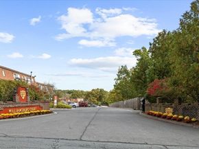 26 Williamsburg Ct 22, Shrewsbury MA 01545