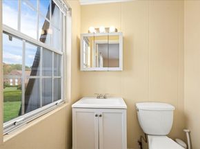 26 Williamsburg Ct 22, Shrewsbury MA 01545