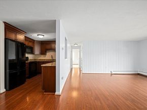 26 Williamsburg Ct 22, Shrewsbury MA 01545