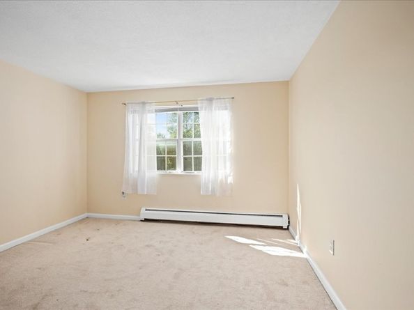 26 Williamsburg Ct 22, Shrewsbury MA 01545