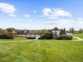 26 Williamsburg Ct 22, Shrewsbury MA 01545