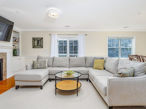 1221 Hazelwood Way 1221, Clinton MA 01510