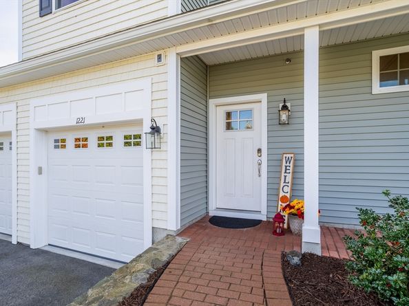 1221 Hazelwood Way 1221, Clinton MA 01510