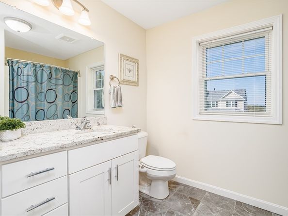 1221 Hazelwood Way 1221, Clinton MA 01510