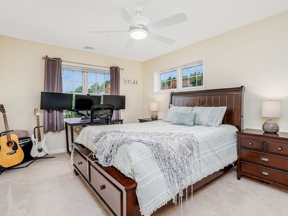 1221 Hazelwood Way 1221, Clinton MA 01510
