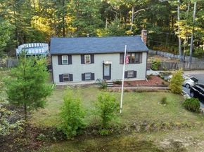 61 Chapel St, Pembroke MA 02359