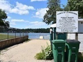 61 Chapel St, Pembroke MA 02359