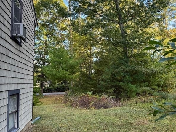 61 Chapel St, Pembroke MA 02359