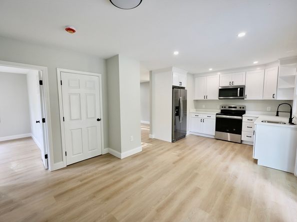 7 Highland St, Milford MA 01757