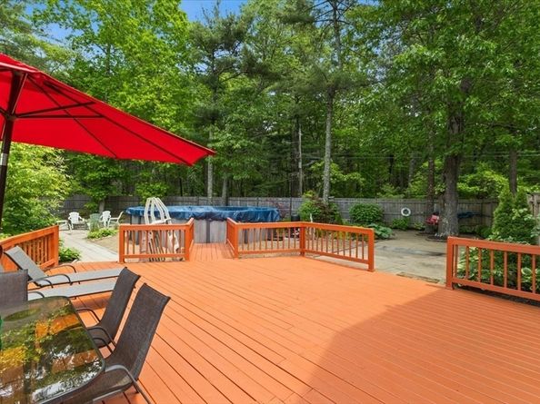 19 Station St, Wareham MA 02571