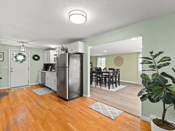 19 Station St, Wareham MA 02571