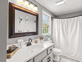 19 Station St, Wareham MA 02571