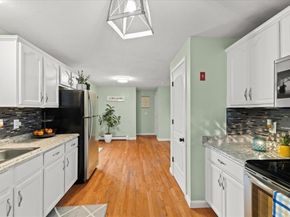 19 Station St, Wareham MA 02571