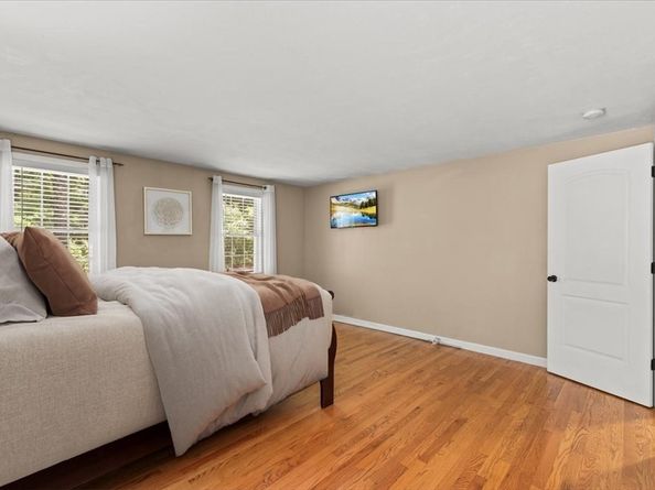 19 Station St, Wareham MA 02571