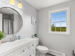 19 Station St, Wareham MA 02571