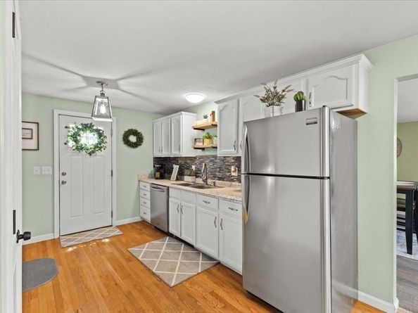 19 Station St, Wareham MA 02571