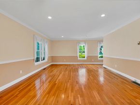 8 Turtlebrook Way, Medfield MA 02052