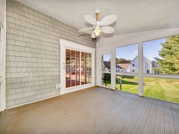 8 Turtlebrook Way, Medfield MA 02052