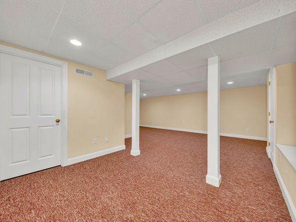 8 Turtlebrook Way, Medfield MA 02052