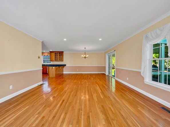8 Turtlebrook Way, Medfield MA 02052