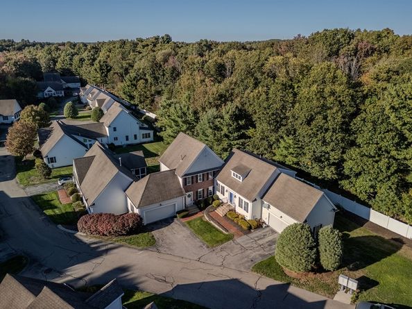 8 Turtlebrook Way, Medfield MA 02052