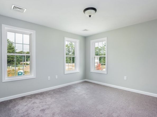 49 Bumble Bee Dr, Plymouth MA 02360