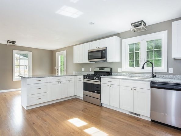 49 Bumble Bee Dr, Plymouth MA 02360