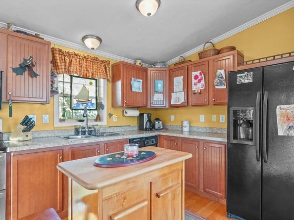 252 Newbury 1, Peabody MA 01960