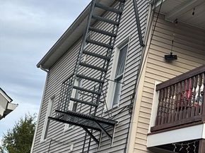 6 Rayner St, Blackstone MA 01504