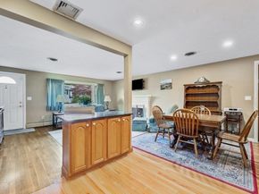 16 Woodcliff Rd, Holbrook MA 02343