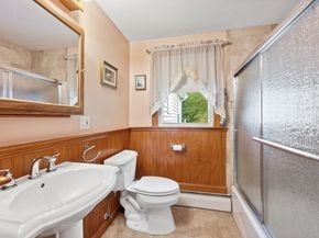 16 Woodcliff Rd, Holbrook MA 02343