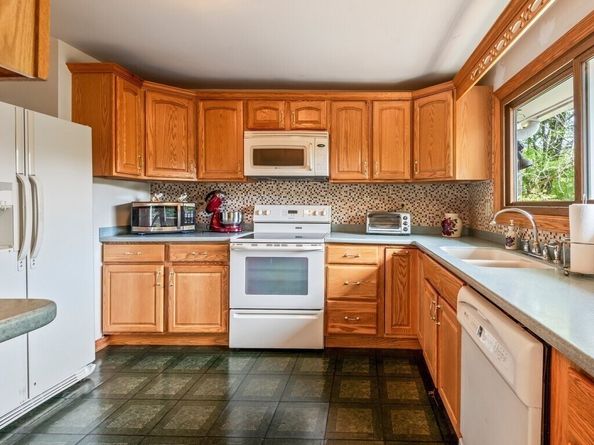 30 Russell Hill Rd, Ashburnham MA 01430