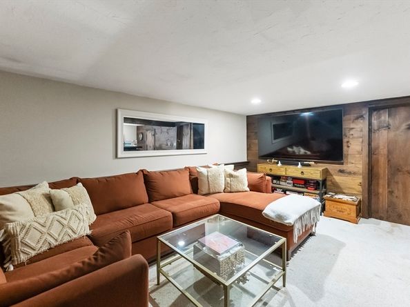 84 Bartlett Rd, Plymouth MA 02360