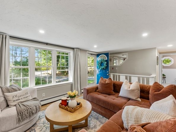 84 Bartlett Rd, Plymouth MA 02360