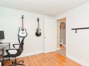 8 Roberts Rd, Ashland MA 01721