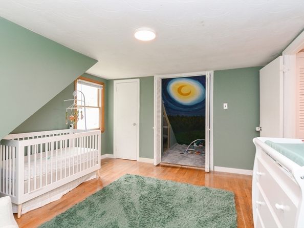 8 Roberts Rd, Ashland MA 01721