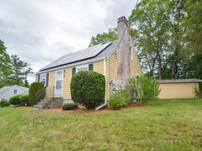 8 Roberts Rd, Ashland MA 01721