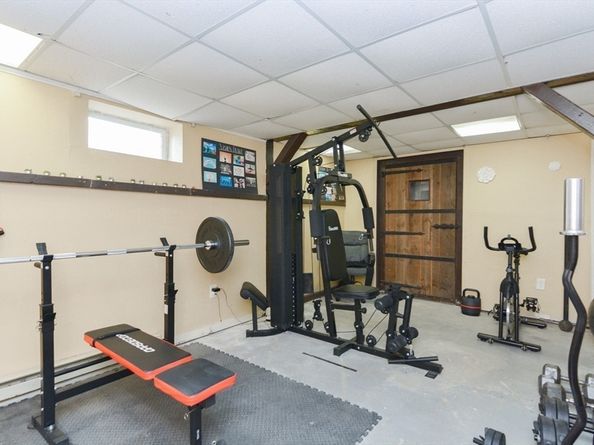 8 Roberts Rd, Ashland MA 01721