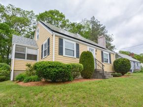 8 Roberts Rd, Ashland MA 01721