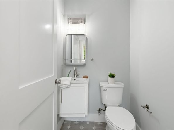 35 Richardson St Cottage, Somerville MA 02145